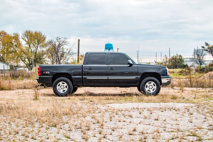 Rough Country 1.5-2 Inch Lift Kit | M1 | Chevy Silverado & GMC Sierra 1500 4WD (1999-2006 & Classic) 28340 - Kit Contents