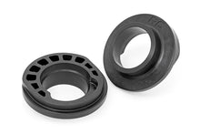 Load image into Gallery viewer, Rough Country 1.5 Inch Leveling Kit | Chevy Silverado &amp; GMC Sierra 1500 2WD (1999-2006 &amp; Classic) 7599 - Main Product View