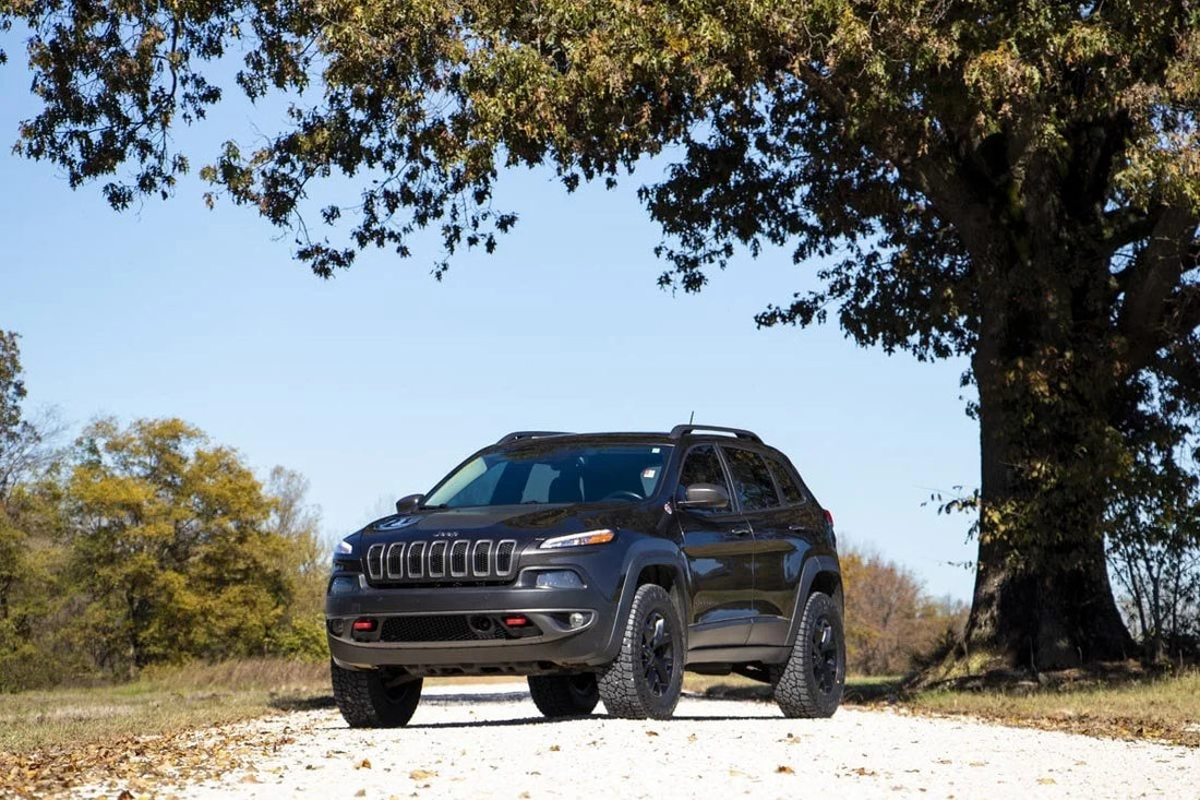 Rough Country 2 Inch Leveling Lift Kit | Jeep Cherokee KL 2WD/4WD (2014-2023) 60400 - Installation View