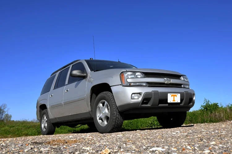 Rough Country 2 Inch Lift Kit | Chevy/GMC Envoy/Trailblazer 2WD/4WD (2002-2009) 289 - Installation View