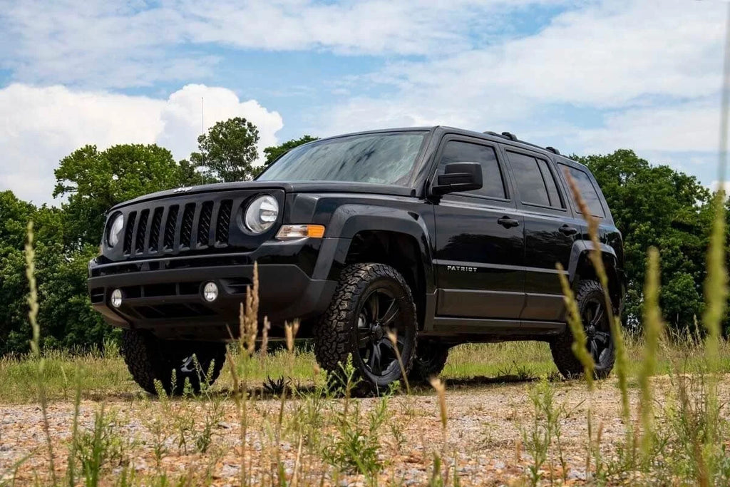 Rough Country 2 Inch Lift Kit | N3 Front Struts | Jeep Compass 4WD (2007-2016) 66531 - Side View