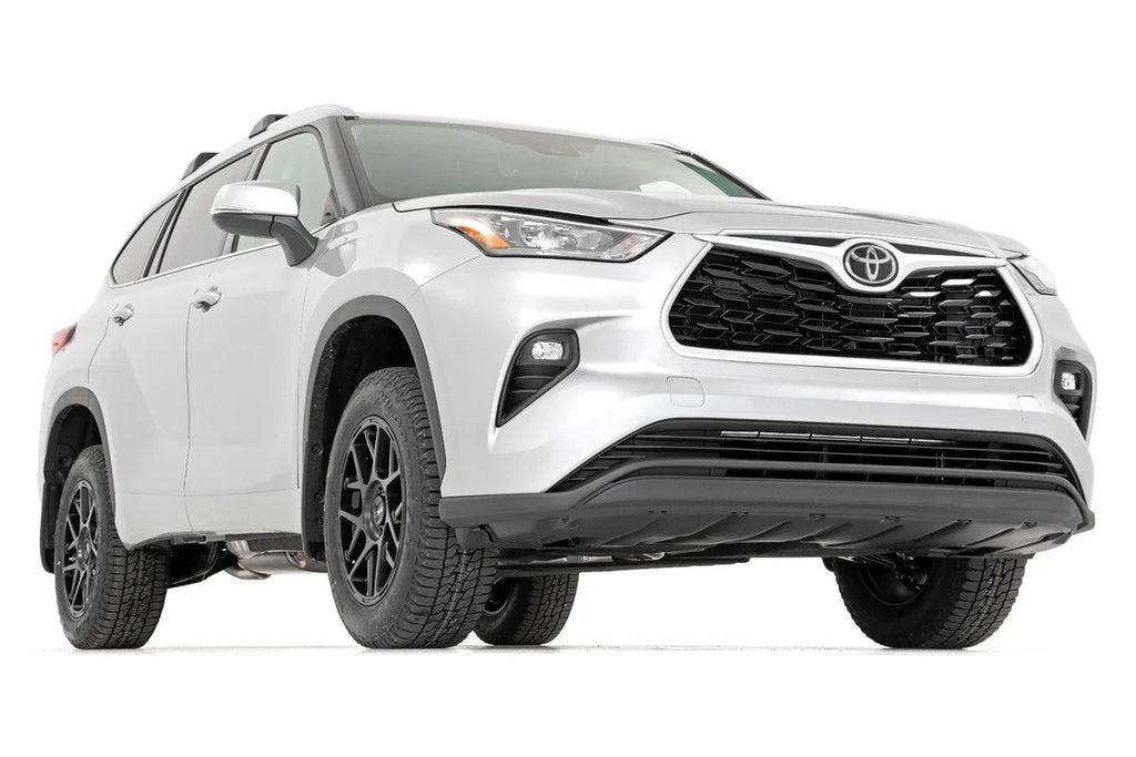 Rough Country 2 Inch Lift Kit | Toyota Highlander 4WD (2020) 73700 - Side View