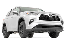 Load image into Gallery viewer, Rough Country 2 Inch Lift Kit | Toyota Highlander 4WD (2020) 73700 - Side View
