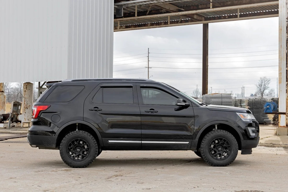 Rough Country 2 Inch Lift Strut Kit | Ford Explorer 4WD (2011-2019) - Installation View
