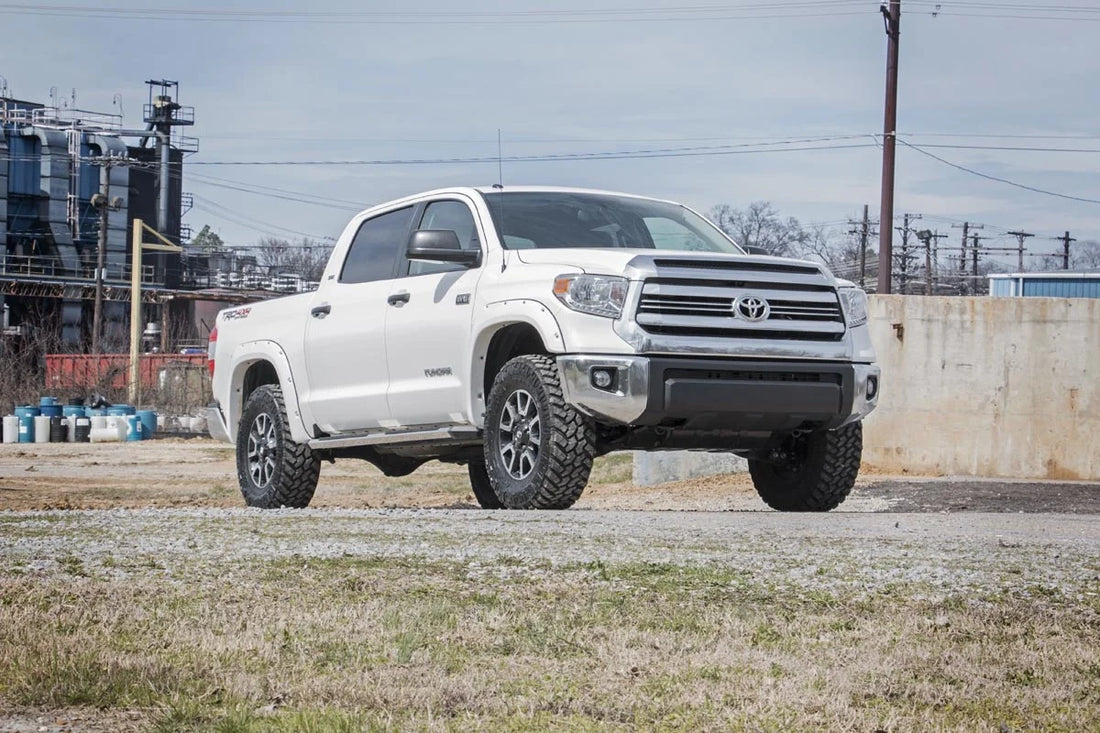 Rough Country 2.5-3 Inch Leveling Kit | Toyota Tundra 2WD/4WD (2007-2021) 870 - Installation View