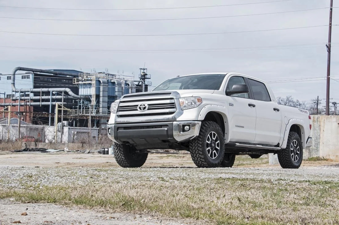 Rough Country 2.5-3 Inch Leveling Kit | Toyota Tundra 4WD (2007-2021) 87000 - Installation View