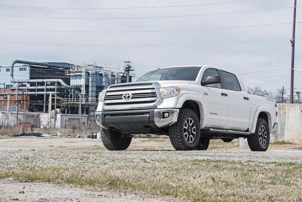 Rough Country 2.5-3 Inch Leveling Kit | Toyota Tundra 4WD (2007-2021) 87000 - Installation View