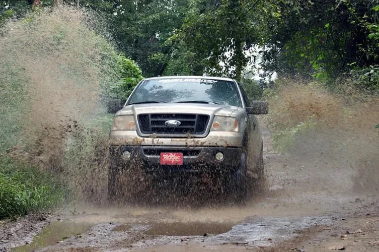 Rough Country 2.5 Inch Leveling Kit | Ford F-150 2WD/4WD (2004-2008) 570 - Installation View