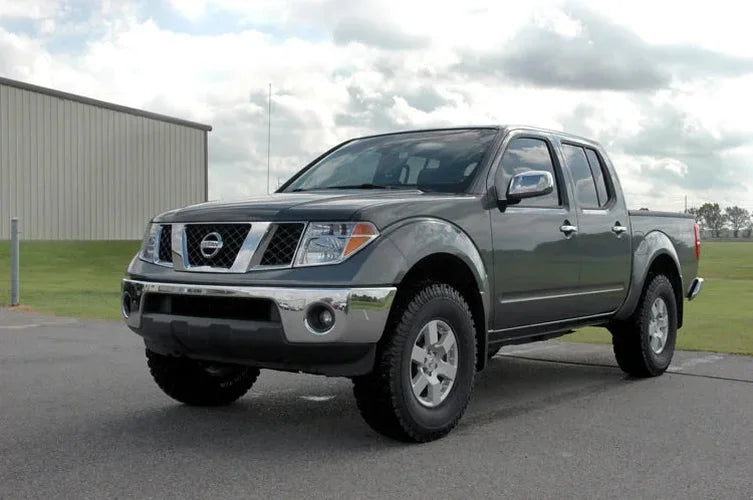 Rough Country 2.5 Inch Leveling Kit | Nissan Frontier (05-24)/Xterra (05-15) 865 - Installation View
