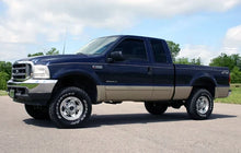 Load image into Gallery viewer, Rough Country 2.5 Inch Leveling Kit | Leaf Spring  | V2 | Ford F-250/F-350 Super Duty (99-04) 48970 - Installation View
