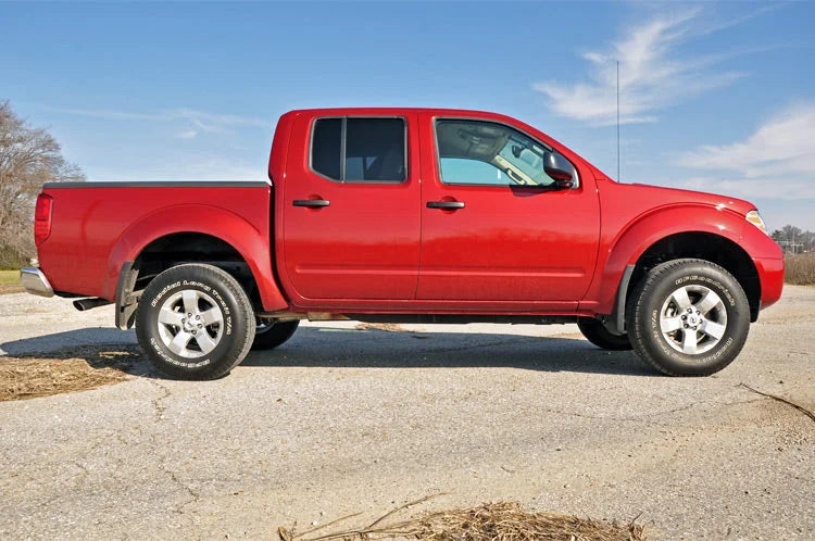 Rough Country 2.5 Inch Leveling Kit | Nissan Frontier (05-24)/Xterra (05-15) 865 - Installation View
