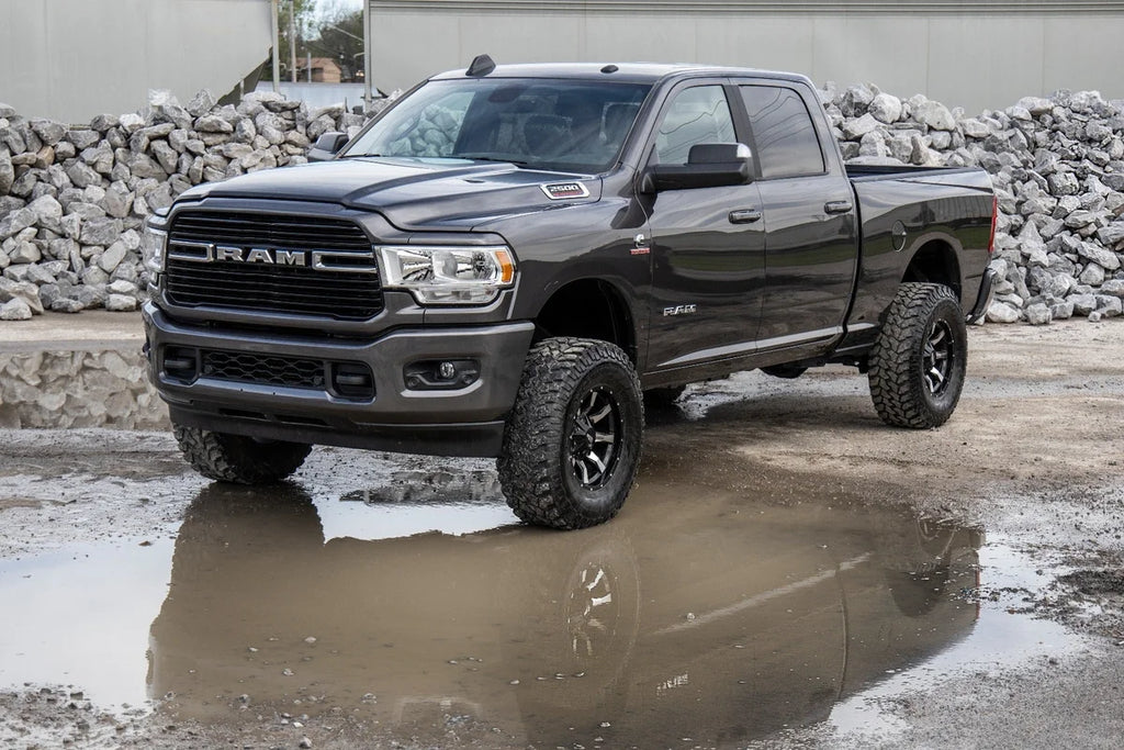 Rough Country 2.5 Inch Leveling Kit | RR Coil | V2 | Ram 2500 (14-24)/3500 (13-24) 37775 - Additional View 6
