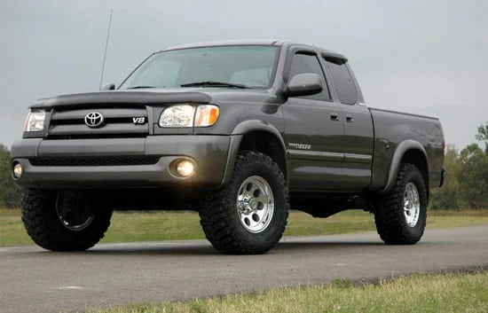 Rough Country 2.5 Inch Leveling Kit | Toyota Tundra 2WD/4WD (2000-2006) 750 - Installation View