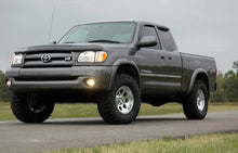 Load image into Gallery viewer, Rough Country 2.5 Inch Leveling Kit | Toyota Tundra 2WD/4WD (2000-2006) 750 - Installation View