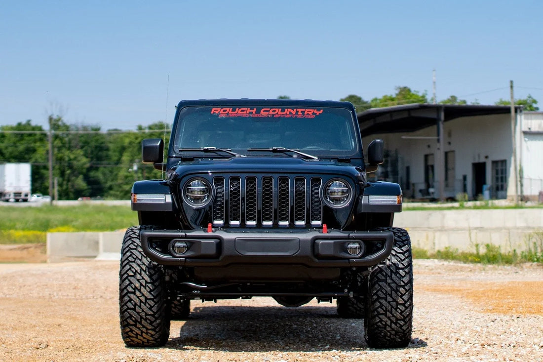 Rough Country 2.5 Inch Leveling Kits | Springs | M1R | Jeep Gladiator JT 4WD (2024-2025) - Back View
