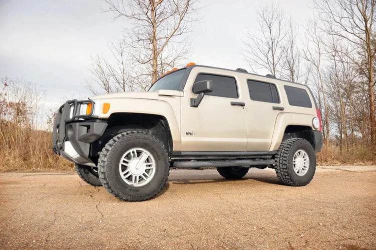 Rough Country 2.5 Inch Lift Kit | Multiple Makes & Models (Chevy/GMC/Hummer) 920 - Installation View