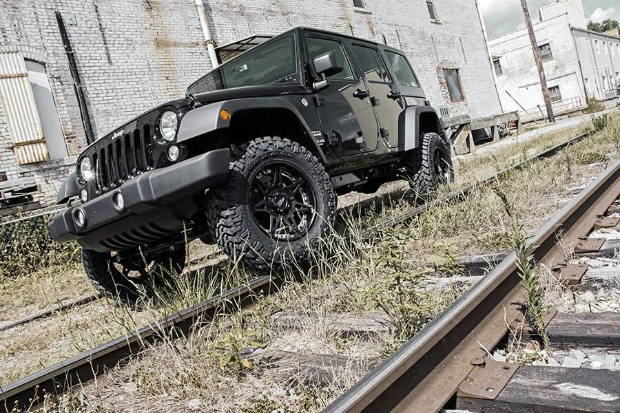 Rough Country 2.5 Inch Lift Kit | Coils | M1 | Jeep Wrangler Unlimited 2WD/4WD (2007-2018) 67940 - Installation View