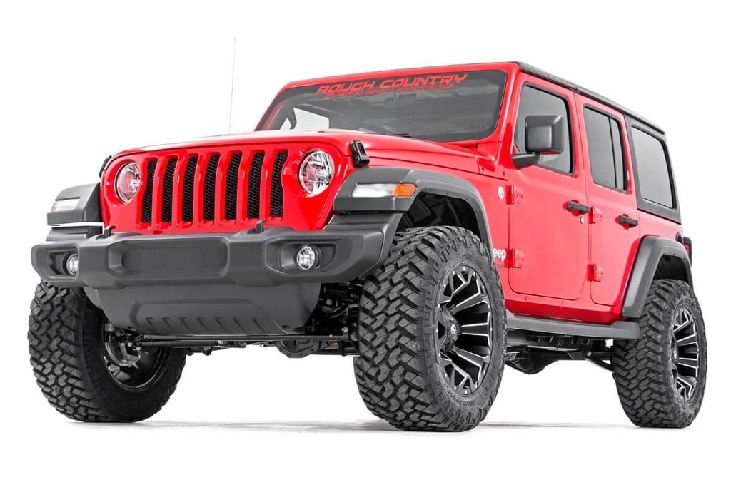 Rough Country 2.5 Inch Lift Kit | Coils | M1 | Jeep Wrangler Unlimited 4WD (2018-2023) 66640 - Side View