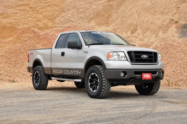Rough Country 2.5 Inch Lift Kit | Molded | Ford F-150 2WD/4WD (2004-2008) 57030 - Installation View
