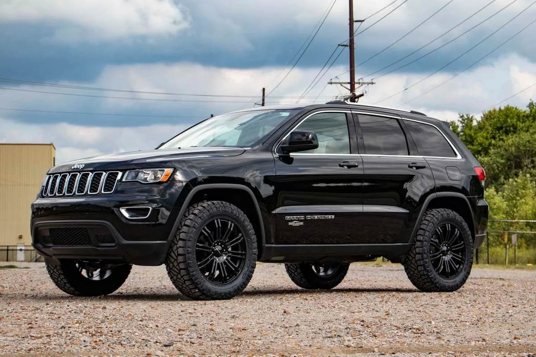 Rough Country 2.5 Inch Lift Kit | N3 Struts | Jeep Grand Cherokee 4WD (2011-2015) 91130 - Additional View 5