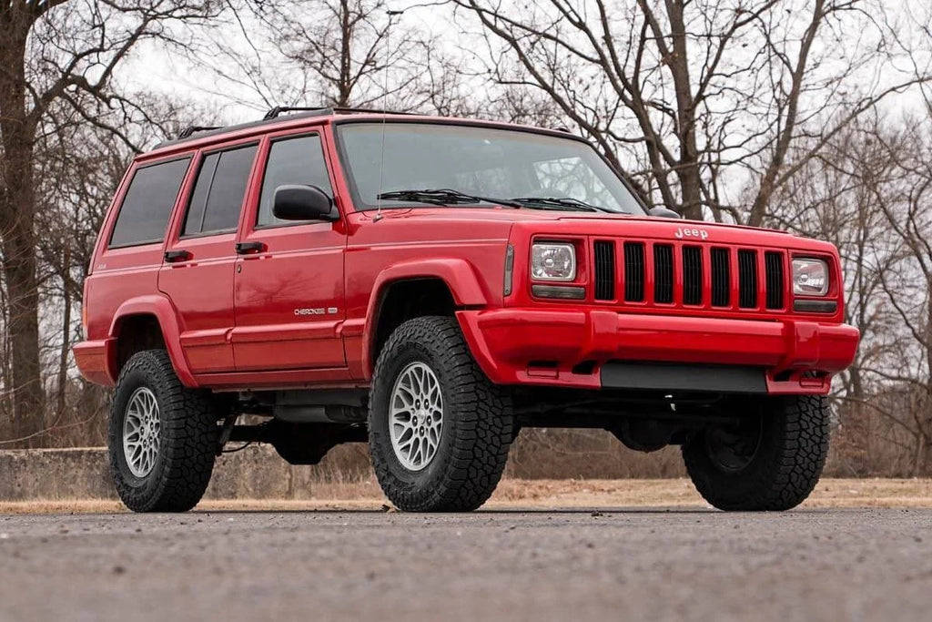 Rough Country 3 Inch Lift Kit | Series II | RR Springs | V2 | Jeep Cherokee XJ (84-01) 630X70 - Side View