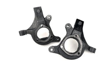 Load image into Gallery viewer, Rough Country 3 Inch Lift Knuckles | Chevy Silverado &amp; GMC Sierra 1500 2WD (1999-2006 &amp; Classic) 7501