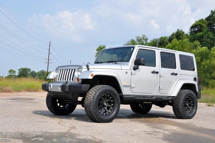 Rough Country 3.25 Inch Lift Kit | V2 | Jeep Wrangler Unlimited 2WD/4WD (2007-2018) 66970 - Additional View 5