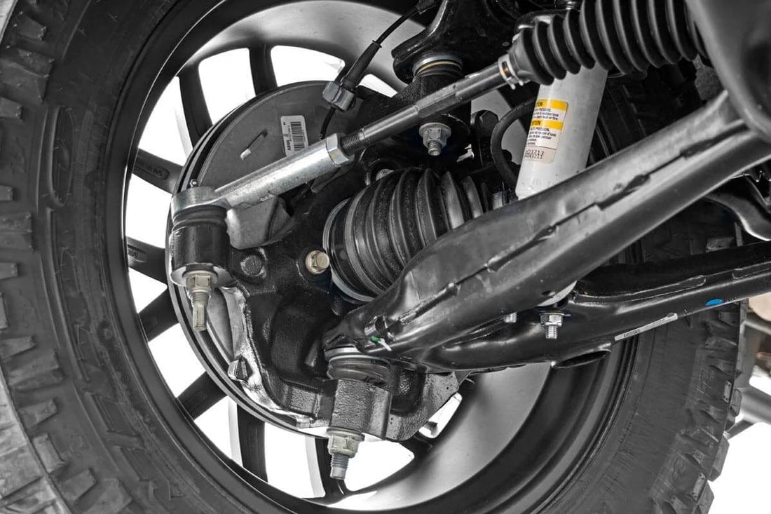 Rough Country 3.5 Inch Lift Kit | Cast Steel LCA | Vertex | Chevy/GMC 1500 (07-13) 11950 - Side View