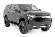 Load image into Gallery viewer, Rough Country 3.5 Inch Lift Kit | M1 Struts | Chevy/GMC SUV 1500 4WD (2021-2026) - Side View