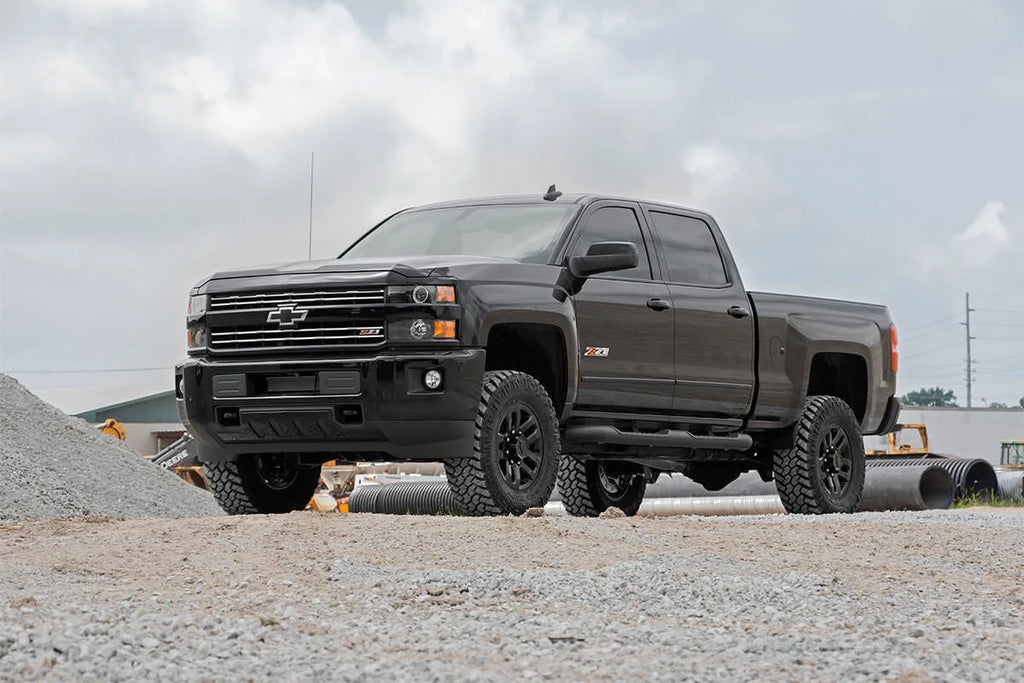 Rough Country 3.5 Inch Lift Kit | M1 | w/ Overloads | Chevy/GMC 2500HD/3500HD (11-19) - Side View