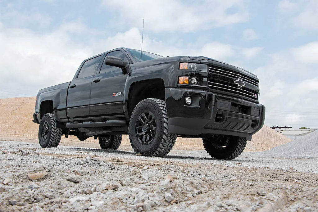 Rough Country 3.5 Inch Lift Kit | M1 | w/ Overloads | Chevy/GMC 2500HD/3500HD (11-19) - Installation View