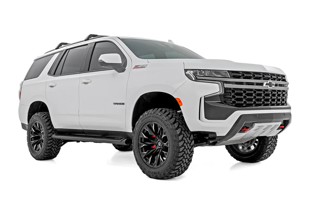 Rough Country 3.5 Inch Lift Kit | OE Air Ride | Chevy Tahoe 4WD (2021-2024) - Side View