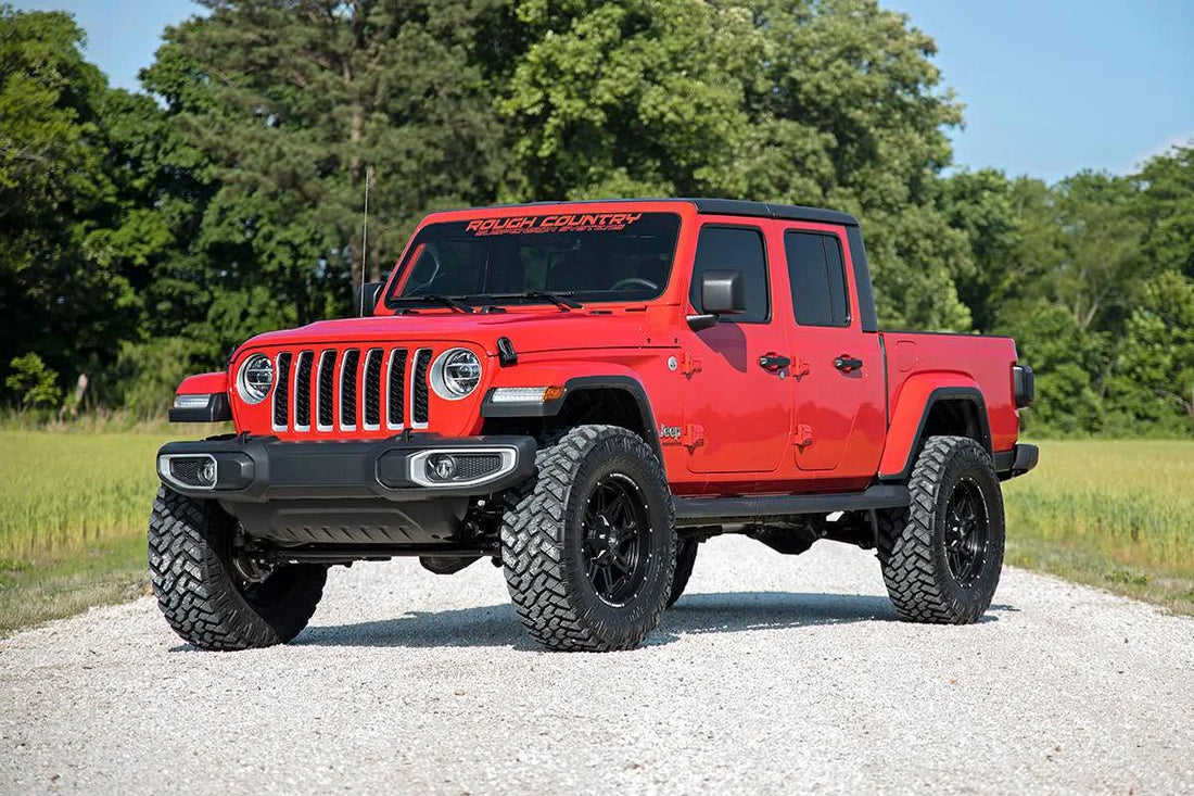 Rough Country 3.5 Inch Lift Kit | Springs | M1R | Jeep Gladiator JT 4WD (2024-2025) - Installation View