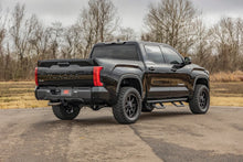 Load image into Gallery viewer, Rough Country 3.5 Inch N3 Lift Kit | Toyota Tundra 4WD (2022-2024) 70331 - Additional View 6