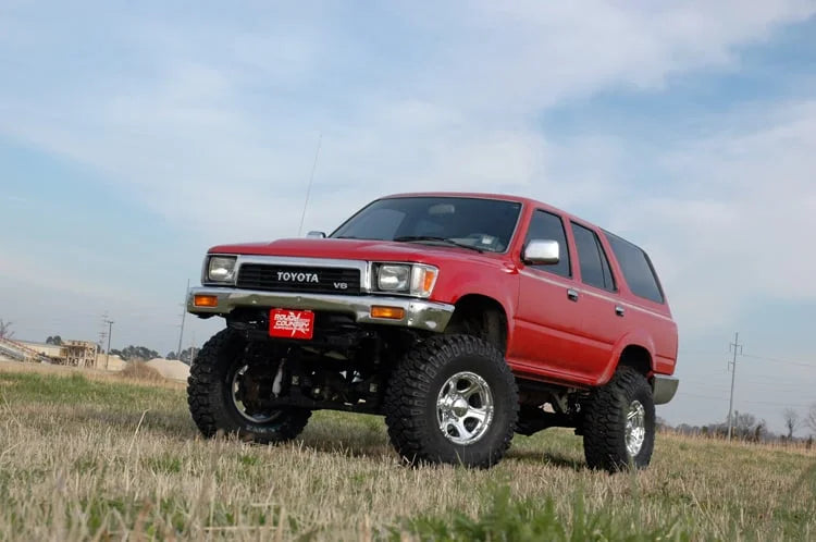 Rough Country 4-5 Inch Lift Kit | Toyota 4Runner 4WD (1990-1995) 736.20 - Installation View