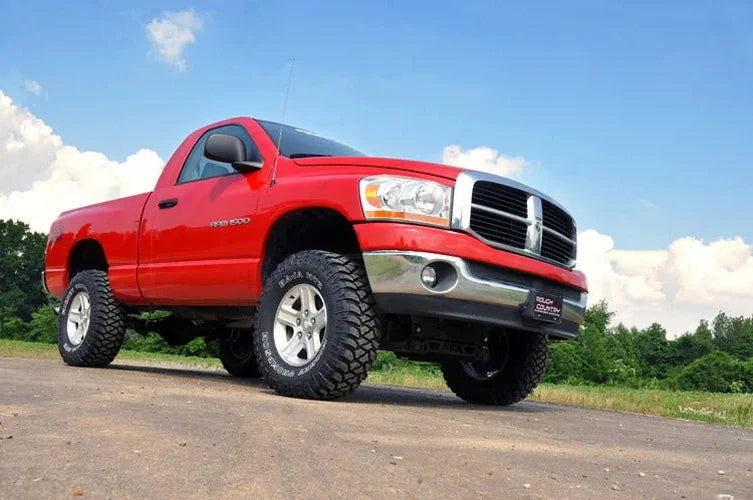 Rough Country 4 Inch Lift Kit | Dodge 1500 4WD (2006-2008) 32630 - Installation View