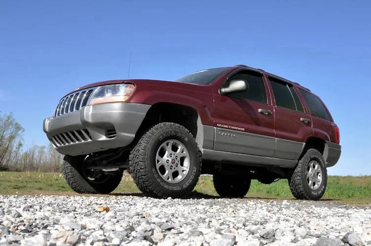 Rough Country 4 Inch Lift Kit | Jeep Grand Cherokee WJ 2WD/4WD (1999-2004) 698.20 - Installation View