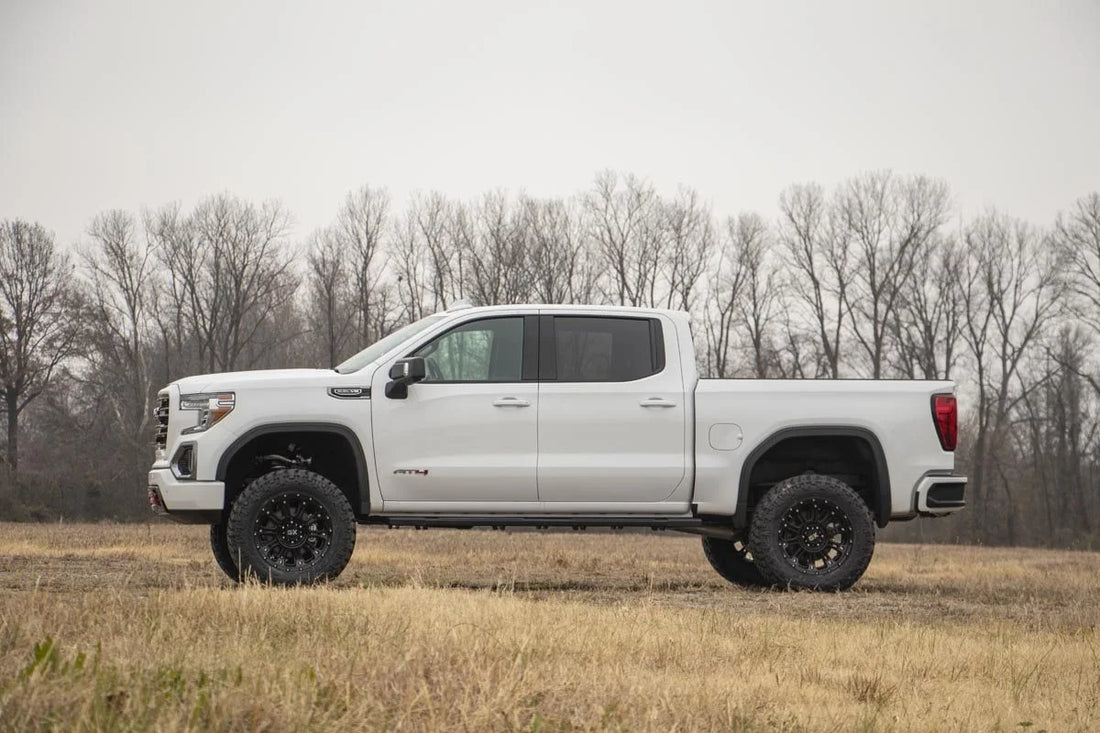 Rough Country 4 Inch Lift Kit | AT4/Trailboss | N3 Struts | Chevy/GMC 1500 (19-24) 27532 - Side View
