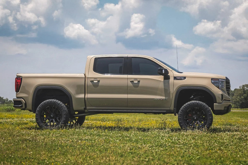 Rough Country 4 Inch Lift Kit | AT4X | GMC Sierra 1500 4WD (2022-2026) - Installation View