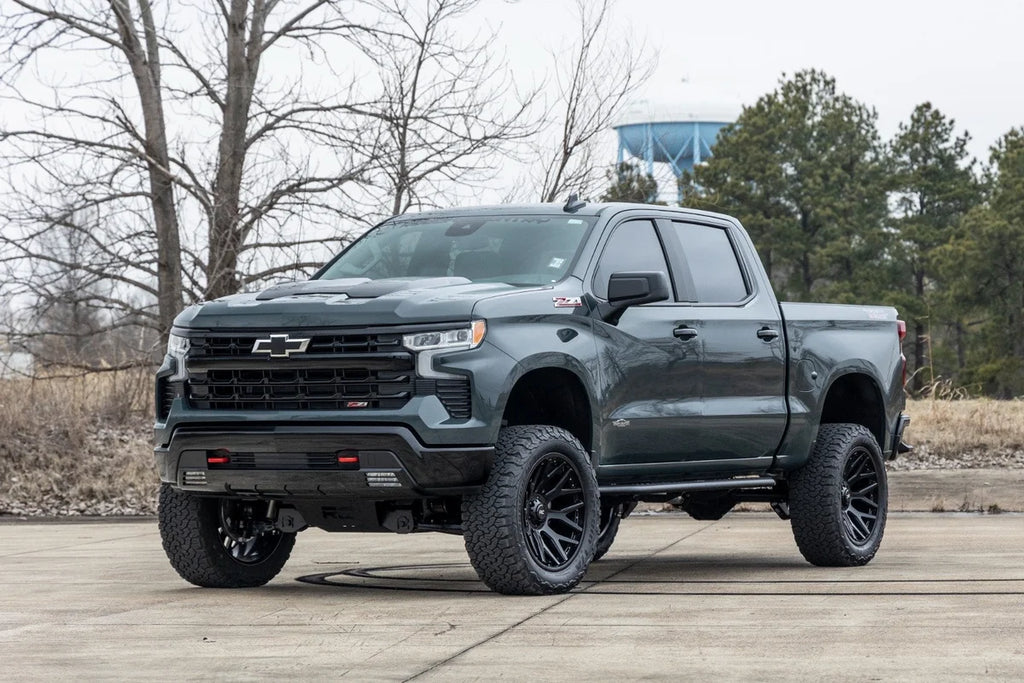 Rough Country 4 Inch Lift Kit | Diesel | Chevy/GMC 1500 2WD/4WD (25-26) - Side View