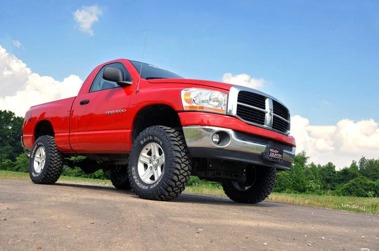 Rough Country 4 Inch Lift Kit | Dodge 1500 4WD (2006-2008) 32630 - Installation View