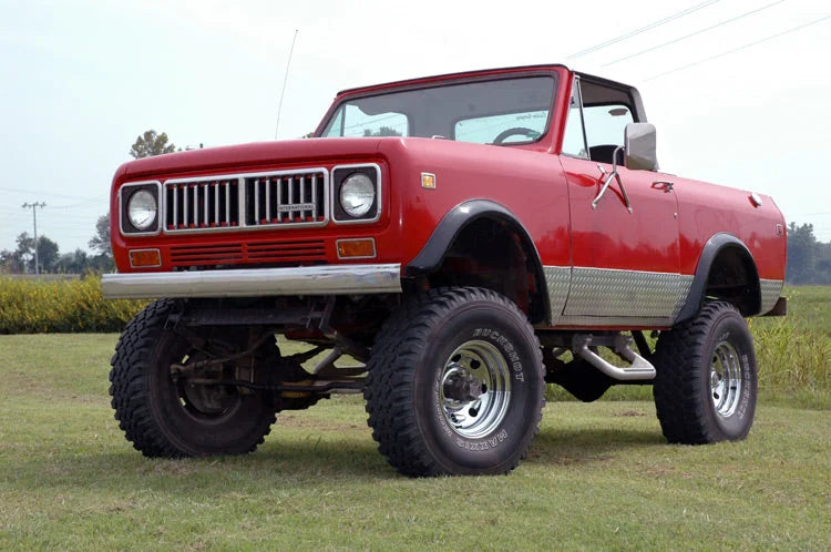 Rough Country 4 Inch Lift Kit | International Scout II 4WD (1971-1973) 82030 - Installation View