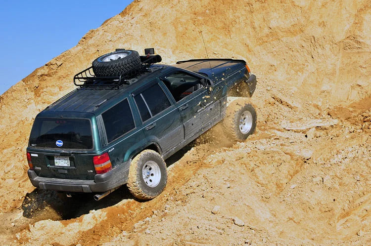 Rough Country 4 Inch Lift Kit | Long Arm | Jeep Grand Cherokee ZJ 4WD (1993-1998) 90222 - Installation View