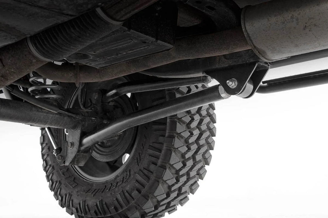 Rough Country 4 Inch Lift Kit | Long Arm | Jeep Wrangler Unlimited 2WD/4WD (2007-2011) 78530A - Installation View