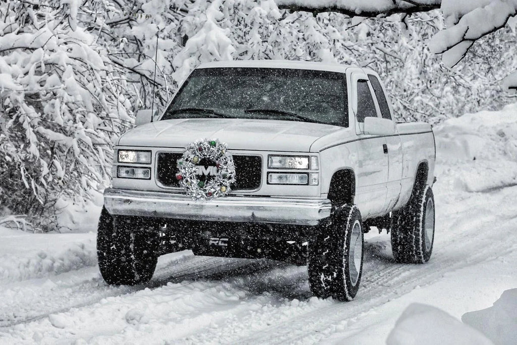 Rough Country 4 Inch Lift Kit | M1 | Chevy C1500/K1500 Truck & SUV 4WD (1988-1999) 27440 - Side View