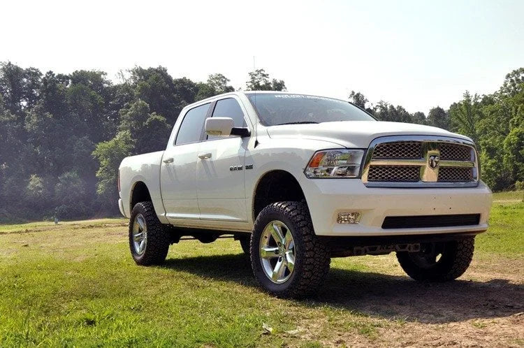 Rough Country 4 Inch Lift Kit | Ram 1500 4WD (2012-2018 & Classic) 33331 - Installation View
