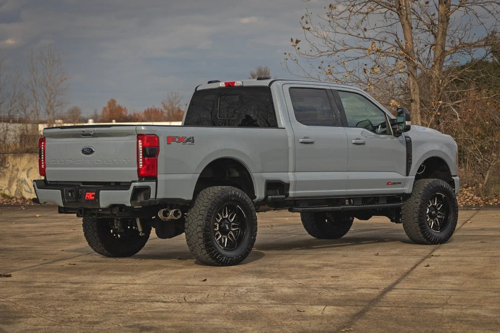 Rough Country 4.5 Inch Lift Kit  | R/A | C/O V2 | Ford F-250/F-350 Super Duty 4WD (23-26) - Additional View 6