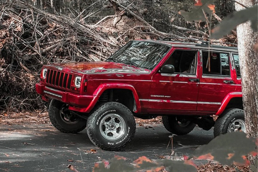 Rough Country 4.5 Inch Lift Kit | RR springs | Jeep Cherokee XJ 2WD/4WD (1984-2001) 633N2 - Installation View