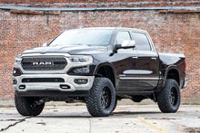 Load image into Gallery viewer, Rough Country 5 Inch Lift Kit | Air Ride | Ram 1500 4WD (2019-2024) 33830A - Side View