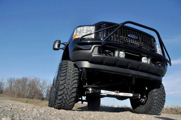 Rough Country 5 Inch Lift Kit | Ford Excursion 4WD (2000-2005) 481.20 - Installation View